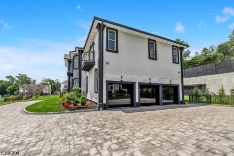 125 Hamilton Trail Totowa NJ 07512