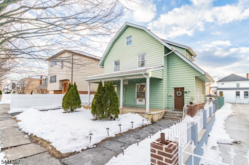 44 N 10th Street Newark NJ 07107