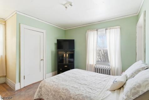 44 N 10th Street Newark NJ 07107