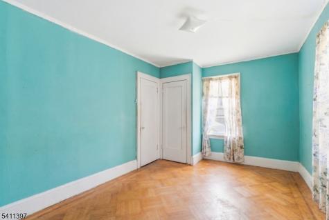 44 N 10th Street Newark NJ 07107