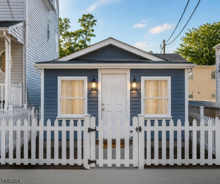 197 Edmund Avenue Paterson NJ 07502