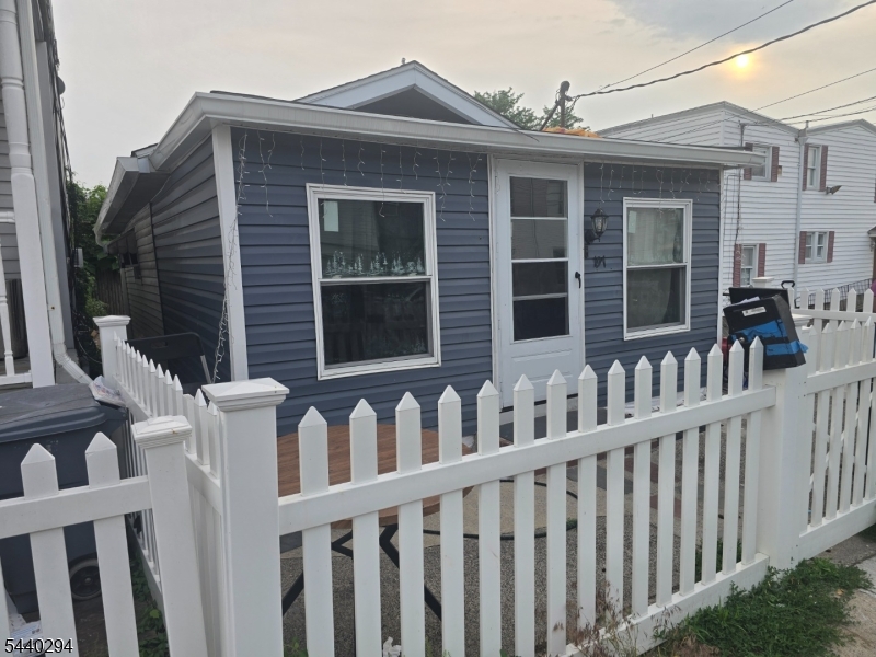 197 Edmund Avenue Paterson NJ 07502