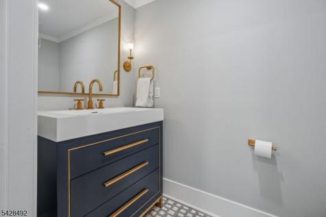 18 Sandy Hill Road Chatham NJ 07928