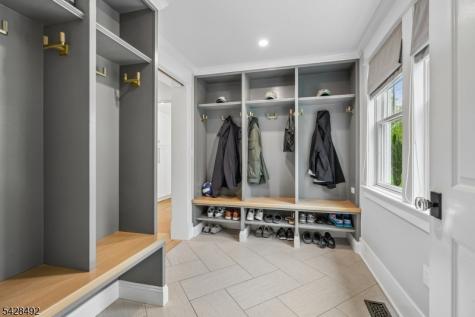 18 Sandy Hill Road Chatham NJ 07928