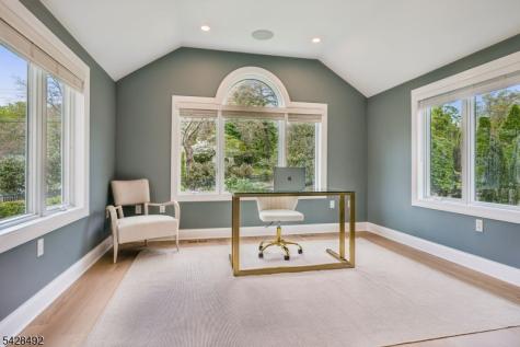 18 Sandy Hill Road Chatham NJ 07928