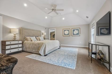18 Sandy Hill Road Chatham NJ 07928