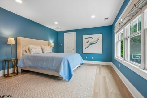 18 Sandy Hill Road Chatham NJ 07928