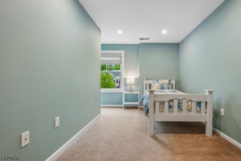 18 Sandy Hill Road Chatham NJ 07928