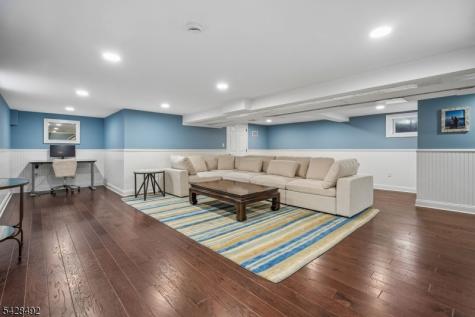 18 Sandy Hill Road Chatham NJ 07928