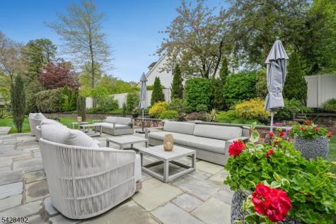 18 Sandy Hill Road Chatham NJ 07928