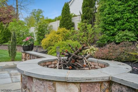 18 Sandy Hill Road Chatham NJ 07928