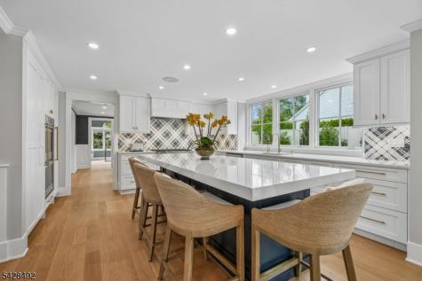 18 Sandy Hill Road Chatham NJ 07928