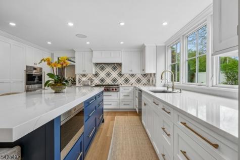 18 Sandy Hill Road Chatham NJ 07928