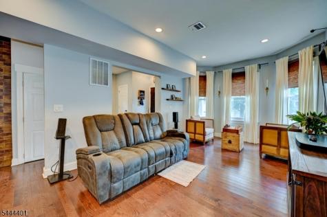 135 Sanford Street East Orange NJ 07018