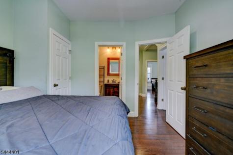 135 Sanford Street East Orange NJ 07018