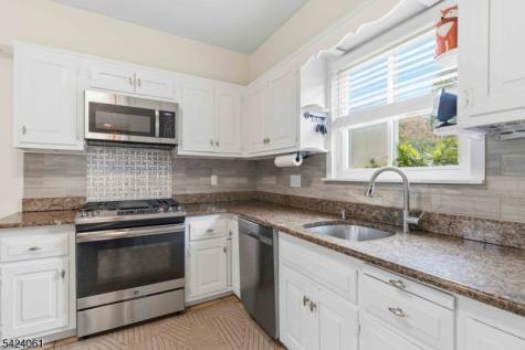 103 3RD Avenue Little Falls NJ 07424