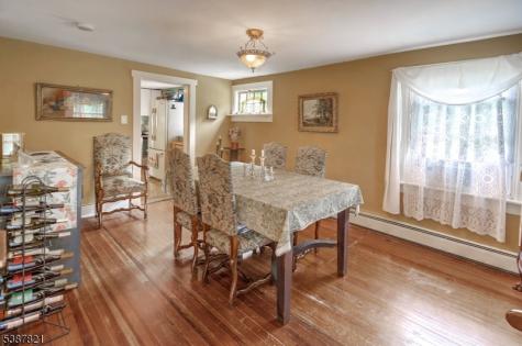 31 Fox Farm Road Lopatcong NJ 08865