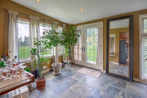 31 Fox Farm Road Lopatcong NJ 08865