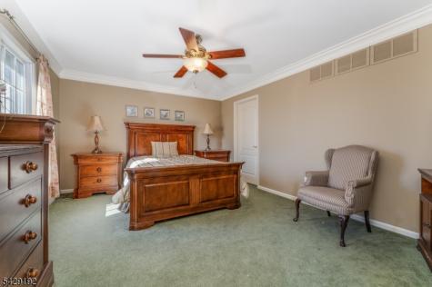 3 Kentview Court Raritan NJ 08822