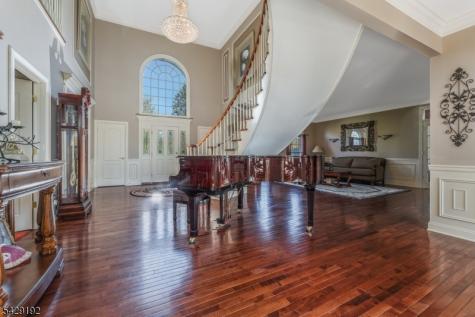 3 Kentview Court Raritan NJ 08822