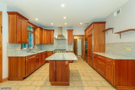 50 Gormley Lane Kinnelon NJ 07405