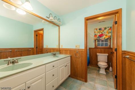 50 Gormley Lane Kinnelon NJ 07405