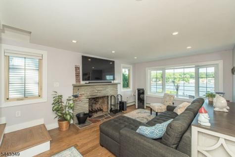 33 S Lakeside Avenue Jefferson NJ 07849