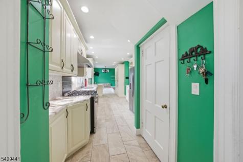 748 Livingston Road Elizabeth NJ 07208
