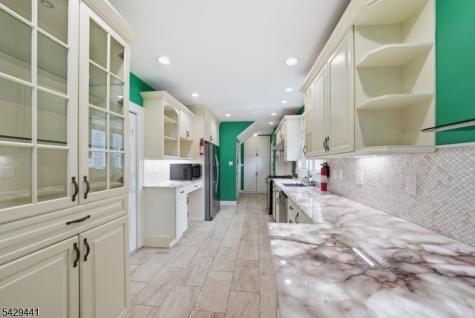 748 Livingston Road Elizabeth NJ 07208