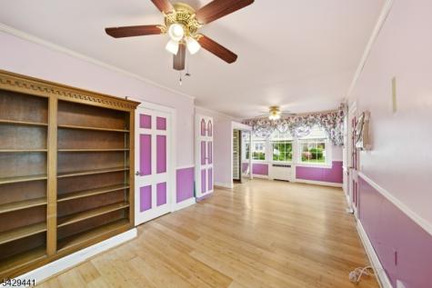 748 Livingston Road Elizabeth NJ 07208