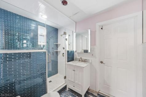 748 Livingston Road Elizabeth NJ 07208