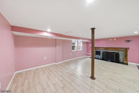 748 Livingston Road Elizabeth NJ 07208