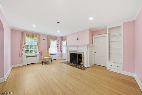 748 Livingston Road Elizabeth NJ 07208