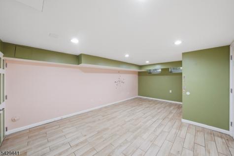 748 Livingston Road Elizabeth NJ 07208