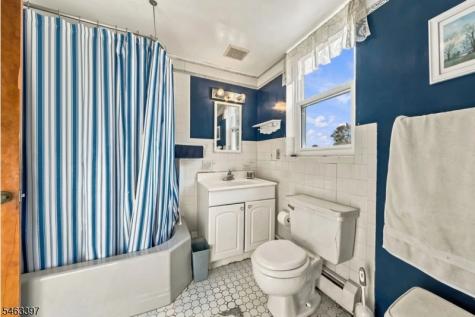 13 Gillens Road Montville NJ 07058