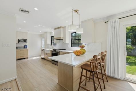 10 Happel Court Scotch Plains NJ 07076