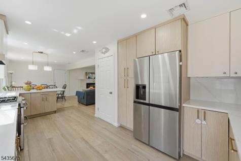 10 Happel Court Scotch Plains NJ 07076