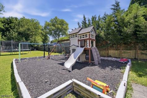 10 Happel Court Scotch Plains NJ 07076