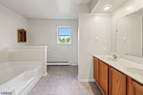 22 Biser Road Delaware NJ 08822