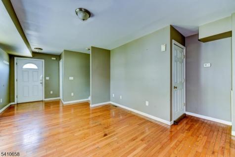 27 Newell Avenue New Brunswick NJ 08901