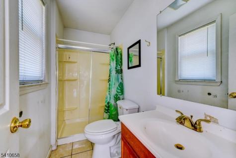 27 Newell Avenue New Brunswick NJ 08901