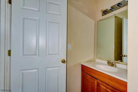 27 Newell Avenue New Brunswick NJ 08901