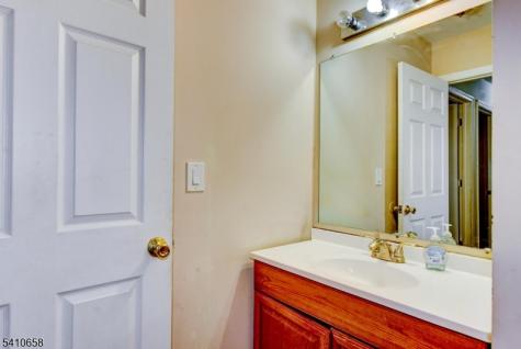 27 Newell Avenue New Brunswick NJ 08901