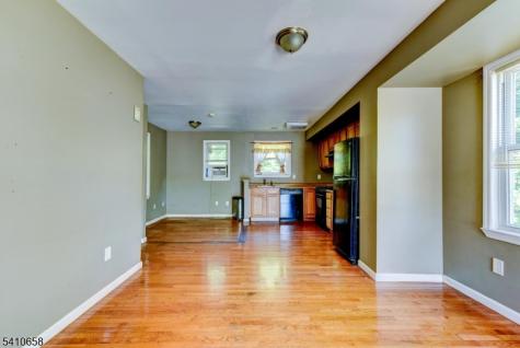 27 Newell Avenue New Brunswick NJ 08901