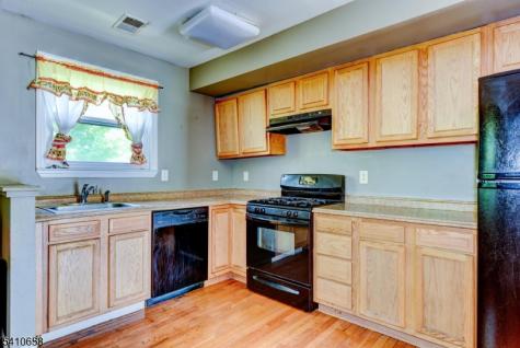 27 Newell Avenue New Brunswick NJ 08901