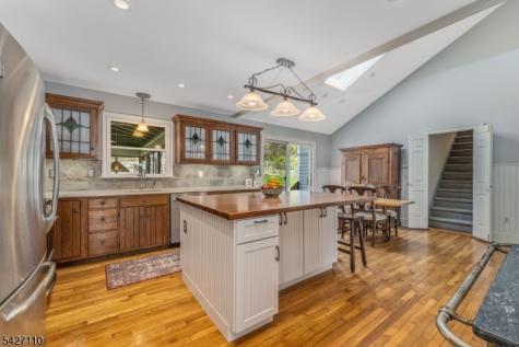 44 Big Spring Road Tewksbury NJ 07830