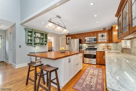 44 Big Spring Road Tewksbury NJ 07830