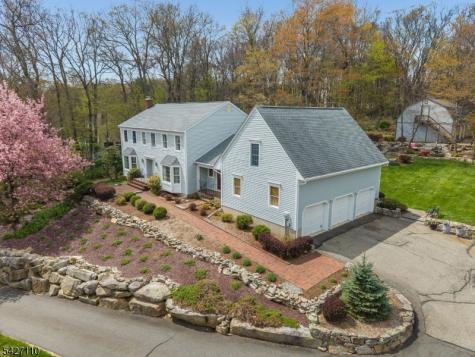 44 Big Spring Road Tewksbury NJ 07830