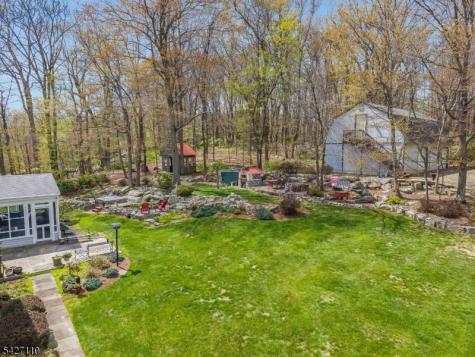 44 Big Spring Road Tewksbury NJ 07830