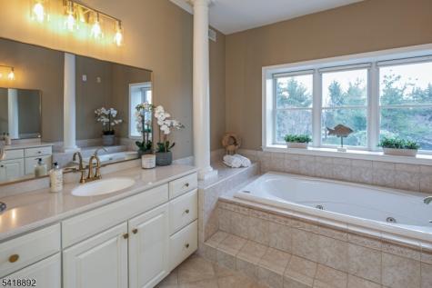 47 Van Zandt Road Montgomery NJ 08558